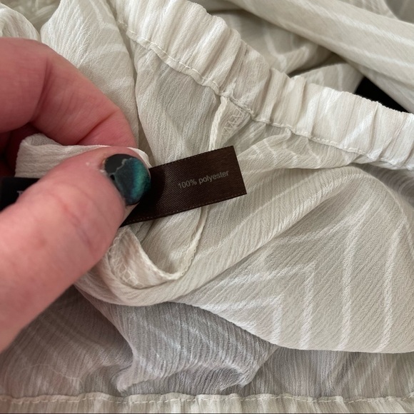 The Limited Sheer Swirl Neutral Office Blouse - Picture 9 of 9